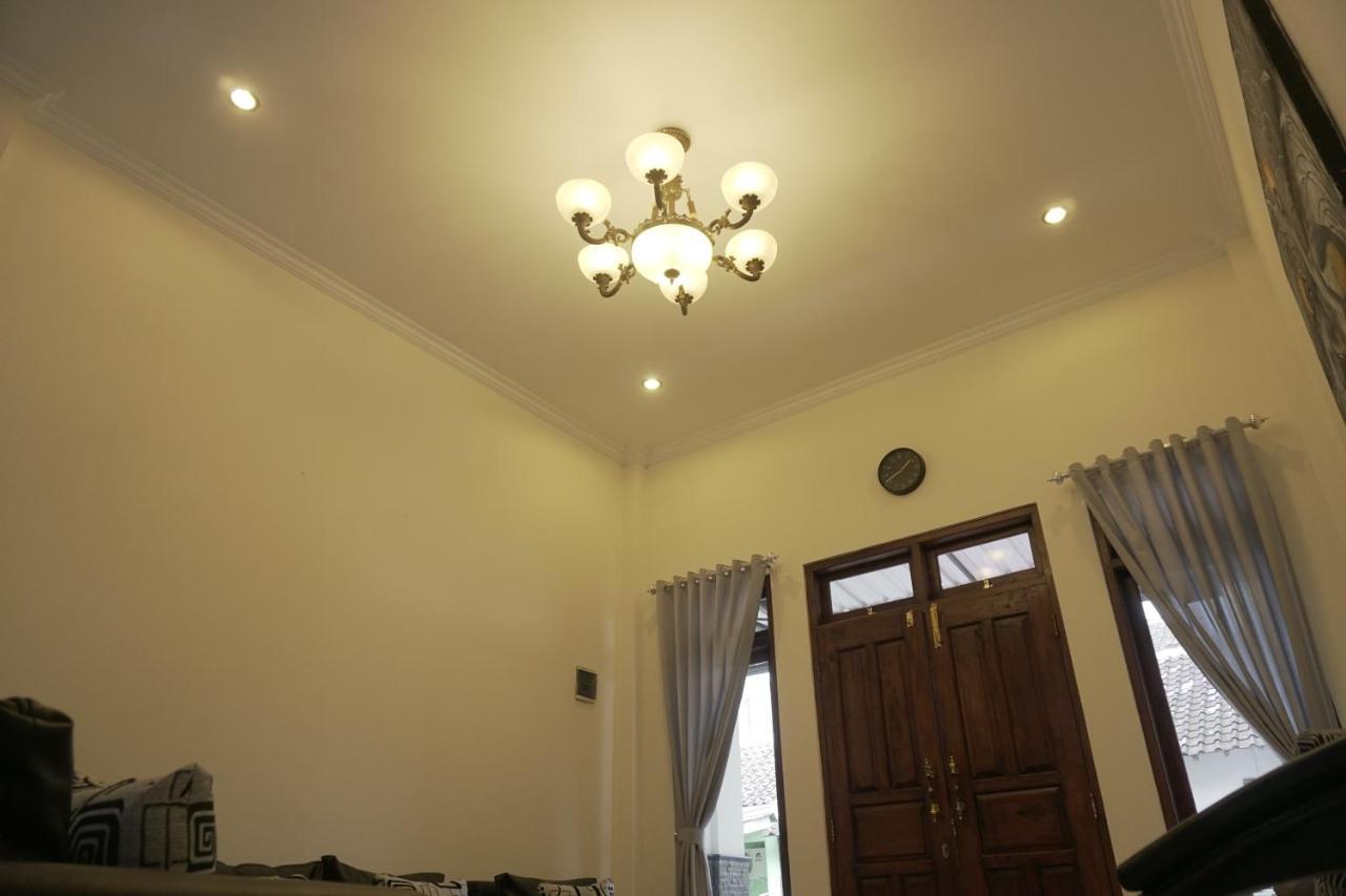 Sayana Homestay สเลมาน ภายนอก รูปภาพ