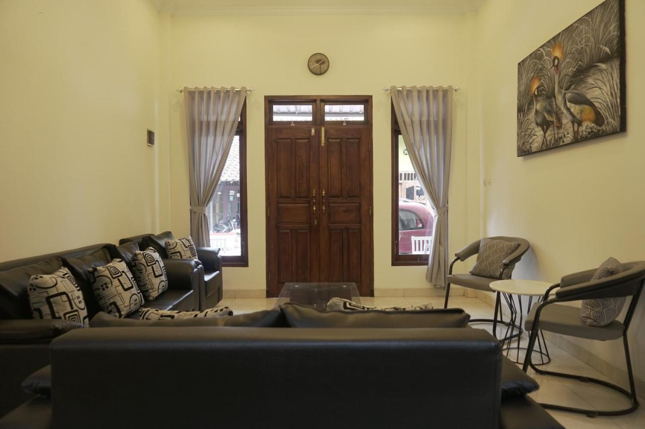 Sayana Homestay สเลมาน ภายนอก รูปภาพ