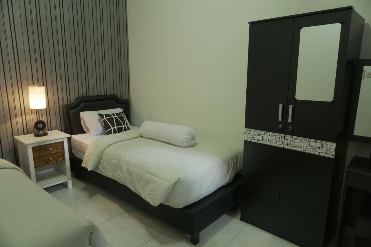 Sayana Homestay สเลมาน ภายนอก รูปภาพ
